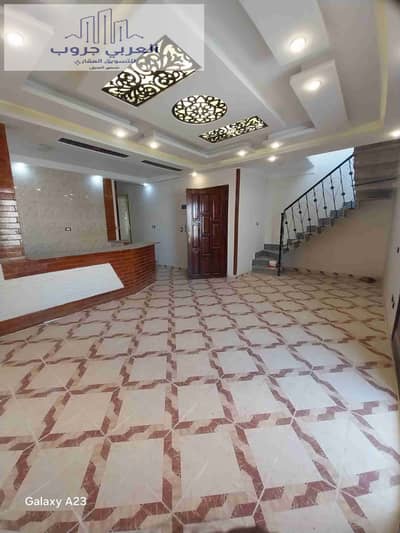 شقه  بالروف في الإسكندرية شاطئ النخيل خطوات من البحر تشطيب التـــــــــــرا لوكس