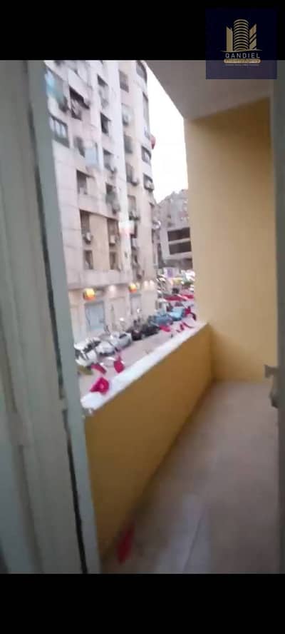شقة للبيع – المنيل قرب ميدان الباشا مصر – القاهرة – المنيل الموقع: تاني نمرة من شارع المنيل – موقع مميز وقريب من ميدان الباشا