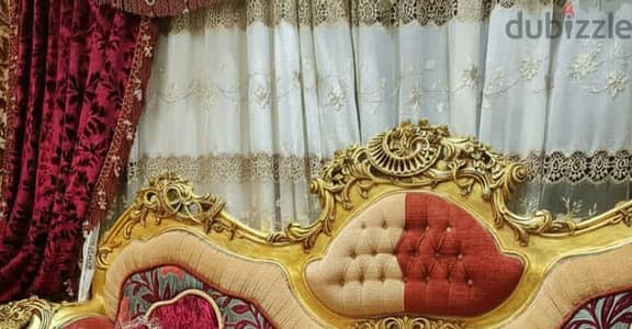 صالون ذهبي فخم فاخر