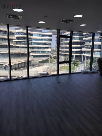 مكتب ادارى مميز للايجار في ذا بوليجون - الشيخ زايد مساحه 272 متر كامل التشطيب بالتكيفات Office for rent in beverly hills the polygon elsheikh zayed