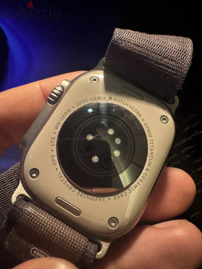 Apple Watch Ultra 2 | 49mm Titanium | GPS + LTE | Trail Loop 1