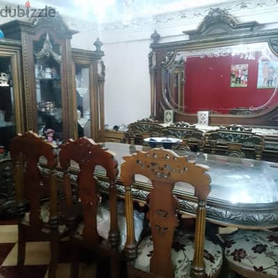 سفرة كاملة 8 كراسي بالنيش والبوفيه بضرف وادراج واسعة