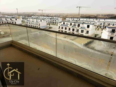 شقة للبيع موقع مميز وفيو مباشر على الفيلات أول سكن في Mountain View iCity   – تشطيب الترا سوبر لوكس - ماونتن فيو اي سيتي