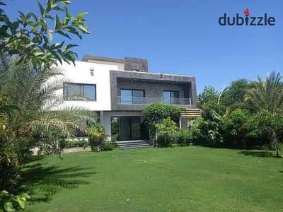 Villa 700 meters, registered definitively with a security license for 24 hours