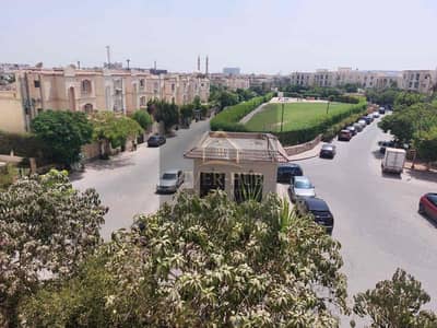 شقه للبيع بكمبوند حدائق المهندسين  دور تاني 180م بسعر لقطه