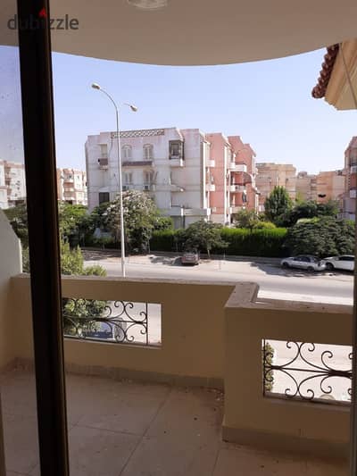 شقه للبيع بالحي المتميز 6اكتوبر منطقة الفلل بسعر محروق لسرعة البيع