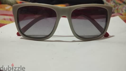 للبيع نظارة شمسية ماركة Lois أصلية، لقطه موديل LS9002. شبابي روشه