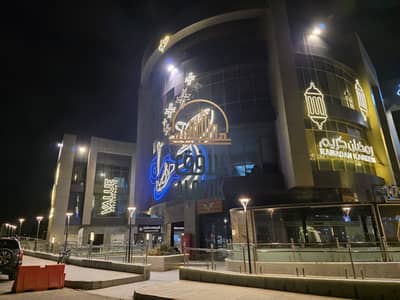 محل تجاري 29 متر مع مساحة خارجيه 20 منر سعر لقطة