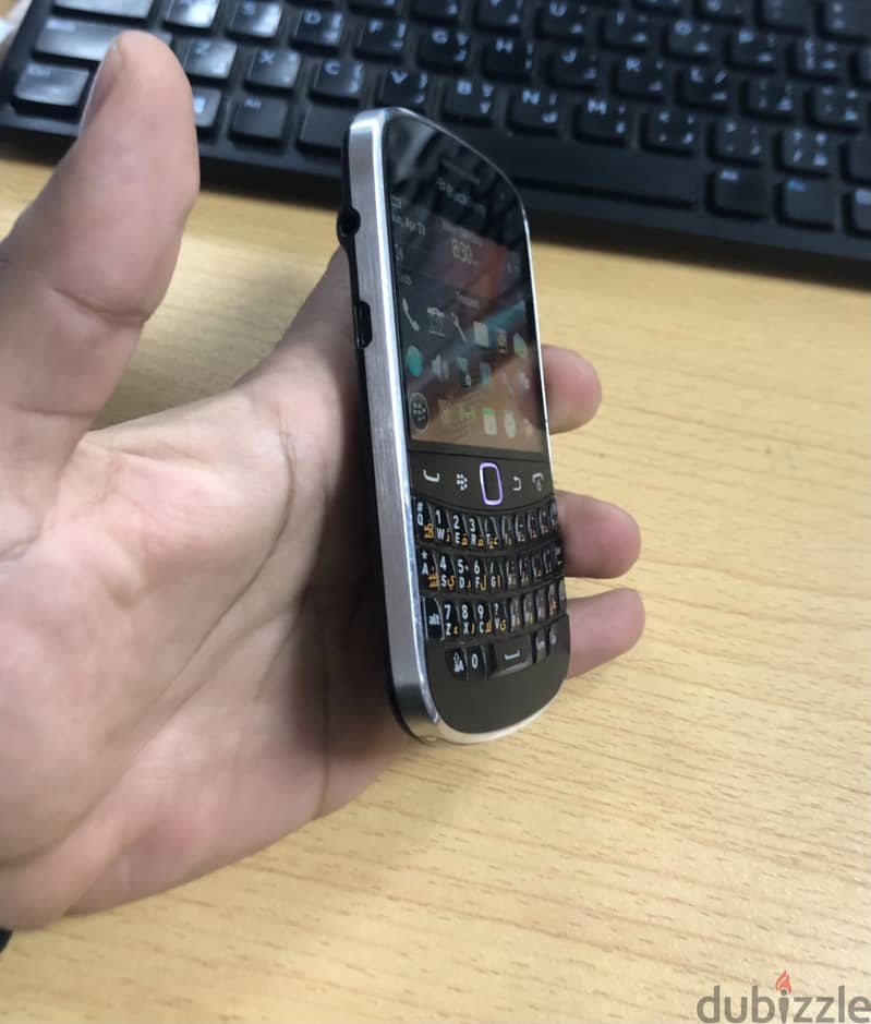 Black berry bold Excellent condition 2