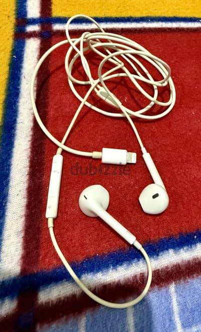Apple EarPods with Lightning Connector Original