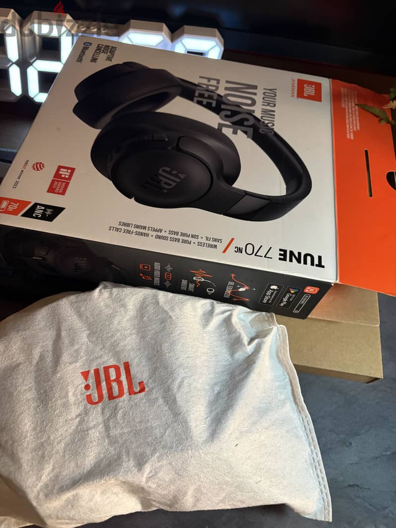 JBL Tune 770NC 2