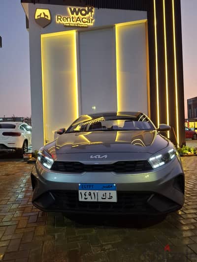كيا سيراتو ٢٠٢٤ للايجار بسائق او بدون - Kia Grand Cerato 2024 For Rent