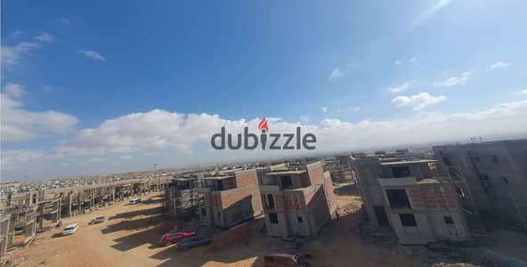 “A 14-meter roof  apartment with 2 bedrooms in Ivoire Compound, Sheikh Zayed, next to Al Rabwa Compound and Al Ahly Club. ”
