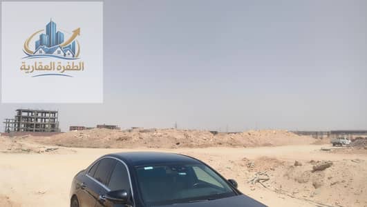 قطعة لقطة للبيع بشمال الرحاب القاهرة الجديدة مساحة 476 متر بها رخصة بحرف B