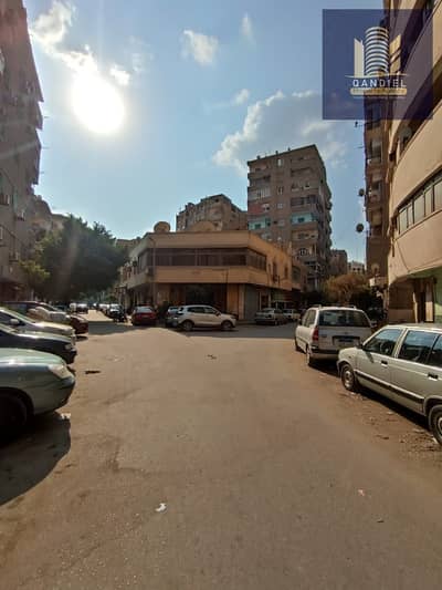 Corner Property for Sale – Overlooking a Square 2nd row from Al Manial Street – Al Manial, Cairo Location: 2nd row from Al Manial Street