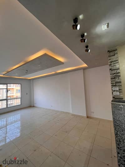 Apartment for sale in Madinaty b11, close to the first season and services