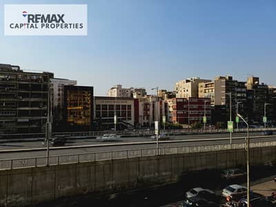 125m apartment on Al-Mirghani Street, Super Lux finishing with a view of the main street.
