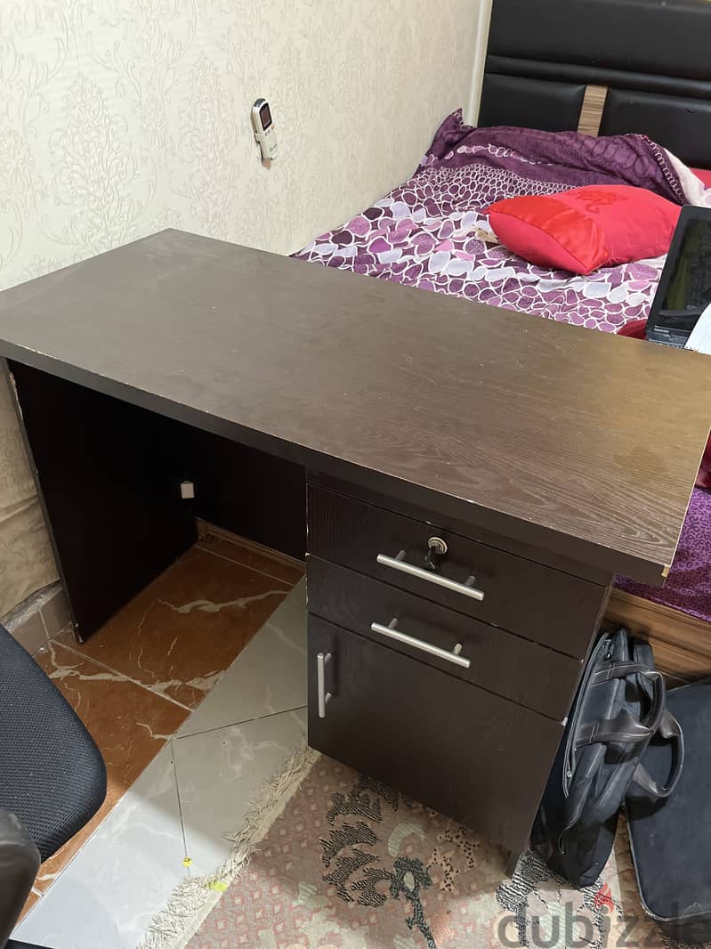‏غرفة نوم بحالة جيدة جدا 7