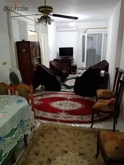 شقه مفروشه للايجار السنوي ب سموحه خطوات من شارع مصطفى كامل