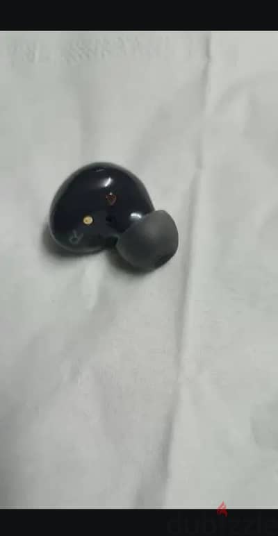 فرده يمين buds 2