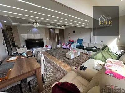  فرصة مميزة للبيع شقة 120م بتشطيب سوبر لوكس وموقع راقٍ في الحي المتميز 6 October جاهزة للسكن وقريبة من الخدمات والمحاور الرئيسية