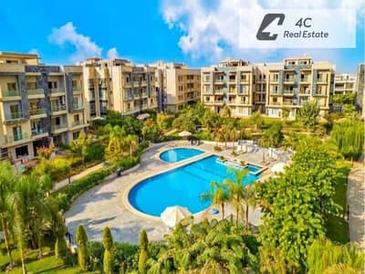 شقة بجاردن استلام فوري مفروشة ريسيل اقل سعر في الماركت 2 غرف جاهزه المعاينه في اي وقت للبيع  في Galleria Moon Valley
