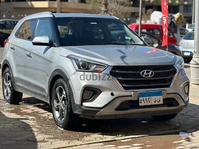 هيونداي كريتا  حالة نادرة  اعلي فئة فتحة سقف بمقدم ٧٥،٠٠٠