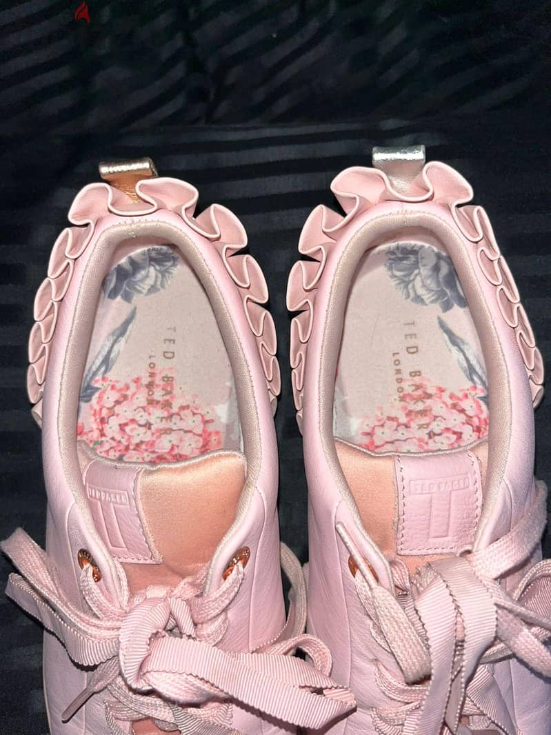 Ted Baker Sneakers 1