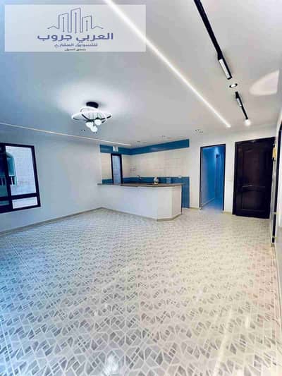 شقه في الإسكندرية شاطئ النخيل سادس عماره من البحر تشطيب التـــــــــــرا لوكس بجوار شارع الرئيسي