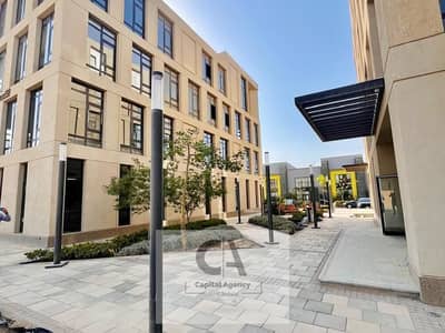 مكتب اداري 136م للايجار _ متشطب بالتكيفات _District 5 _ التجمع الخامس