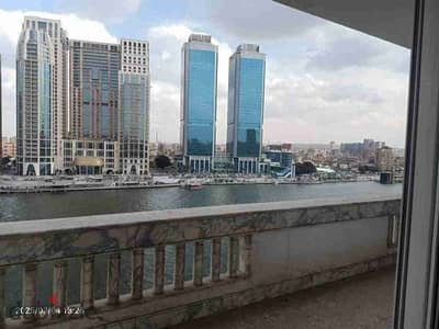 مكتب للايجار ٥٠٠م على النيل مباشر بالزمالك