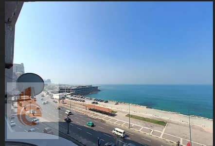 Administrative headquarters 220 m first sea / suitable for all commercial purposes