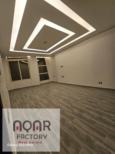 Why buy an expensive apartment when I can offer you a duplex with immediate delivery, ground and first floor, ultra super lux finishing, in Fifth Sett