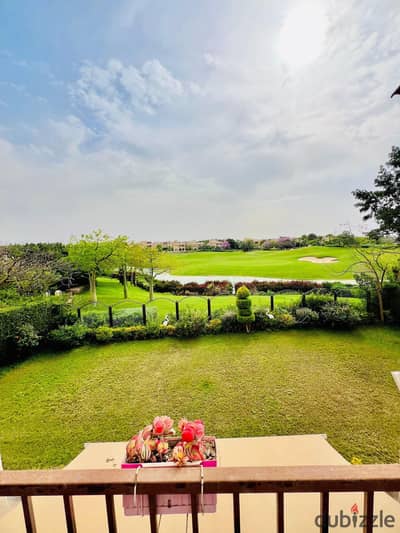 My city villa for sale with a view of the golf course and lakes, with special finishes