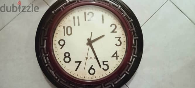 ساعة حائط نبيتى مستعملة