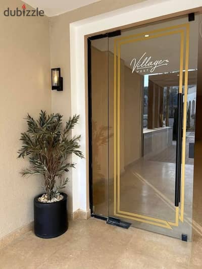 لايجار شقة 154 متر  مميزة جدا داخل كمبوند Village West الشيخ زايد