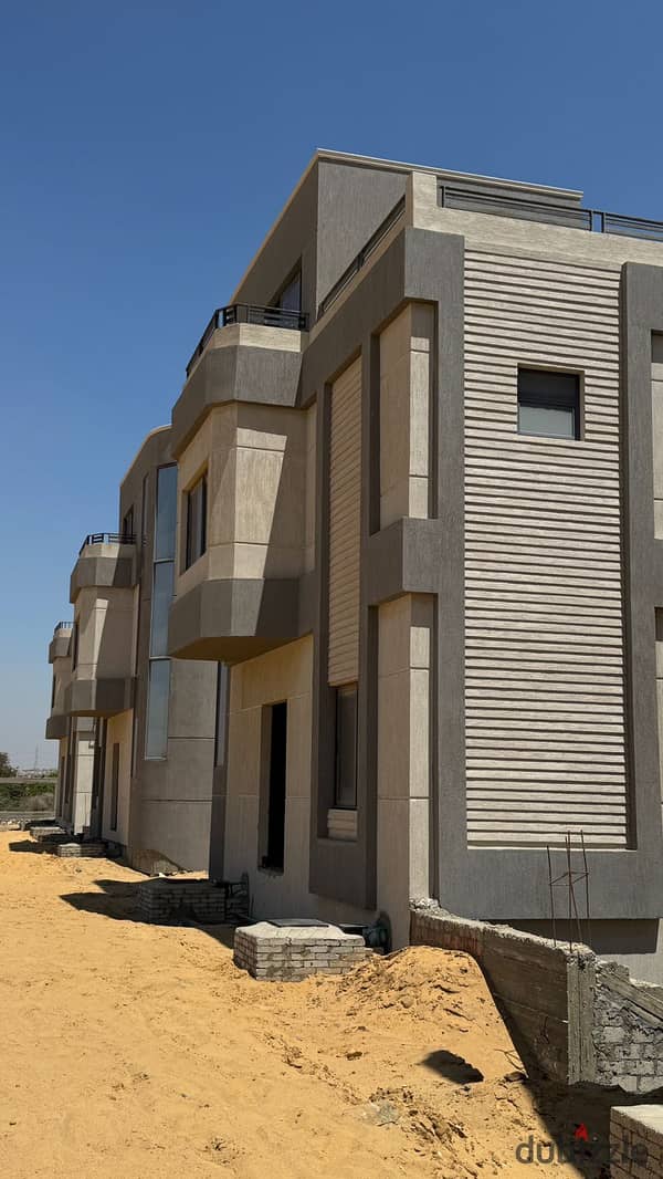 Premium villa with private swimming pool Ready To Move for sale in Sheikh Zayed City