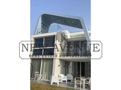 شاليه مستقل standalone chalet مباشر على اللاجون lagoon بموقع مميز بحري متشطب بالاجهزة الكهرباڈية