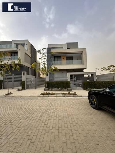 Stand alone villa for sale in la vista city new cairo with prime location
