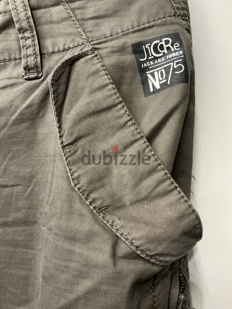 Jack & Jones cargo shorts Size L 1