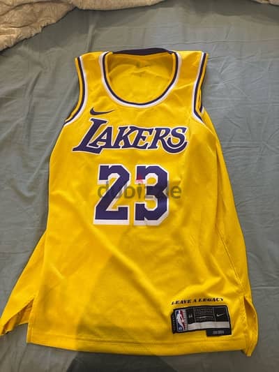 Nike Lakers LeBron #23 Jersey Original (UK) Like New