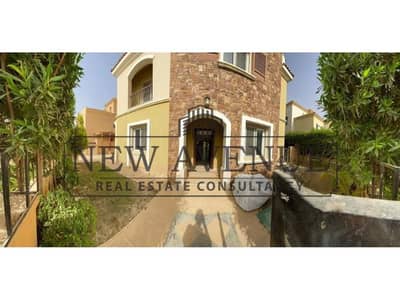 فيلا مستقلة للبيع في mivida emaar تطل علي علي مساحات خضراء
