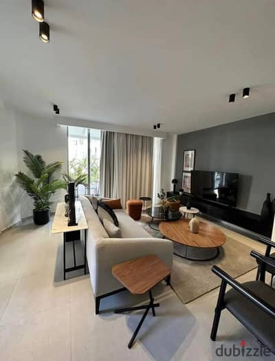 Fully finished apartment for sale in October, in Garden Lakes Hyde Park.