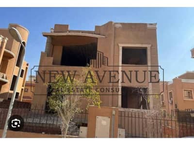 4 bedrooms apartment delivered in a luxurious building direct on north 90 Compound one piece