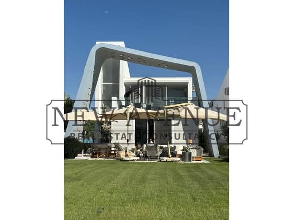 فيلا مستقلة في فوكا باي Fouka Bay,، رأس الحكمة، موقع متميز، فيو لاجون ،بحري، استلام فوري ، تشطيب بالكامل بأجهزة تكييف ومطبخ.
