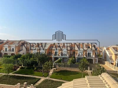 تاون هاوس كورنر جاهز للسكن متشطب بالكامل بالتكيفات فى ليان فى التجمع الخامس Layan New Cairo