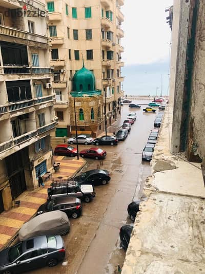 For those who seek distinction - luxury apartment 220 meters - in a luxury building - in a distinguished location with finishing and overlooking the sea