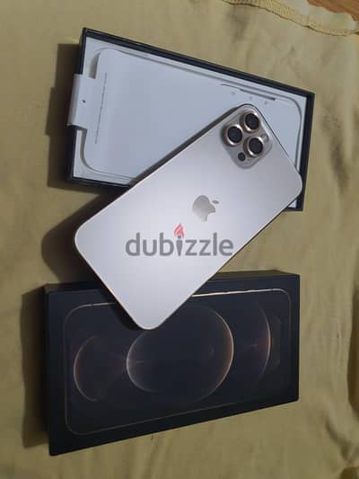 ايفون 12Pro max بحاله ممتازه .
