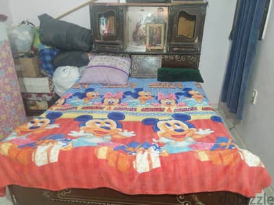سرير مستعمل استعمال بسيط  بدون مرتبه