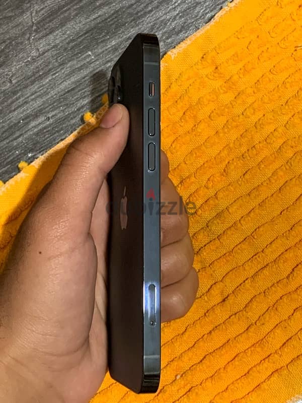 iPhone 12 pro 4